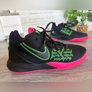 Nike Kyrie Flytrap 2 Black Hyper Pink Rage Green Basketball Court Sneaker Sz 5Y